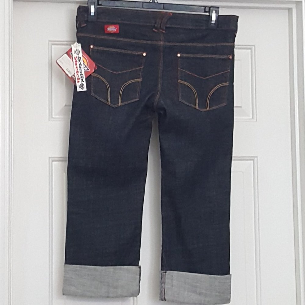 New Junior's Women's  Perfect Shape Denim Capri Jeans Sz 11 Blue - Picture 3 of 11